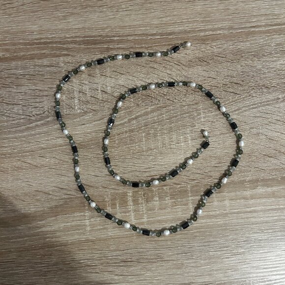 magnetic beaded necklace and bracelet - Picture 2 of 3